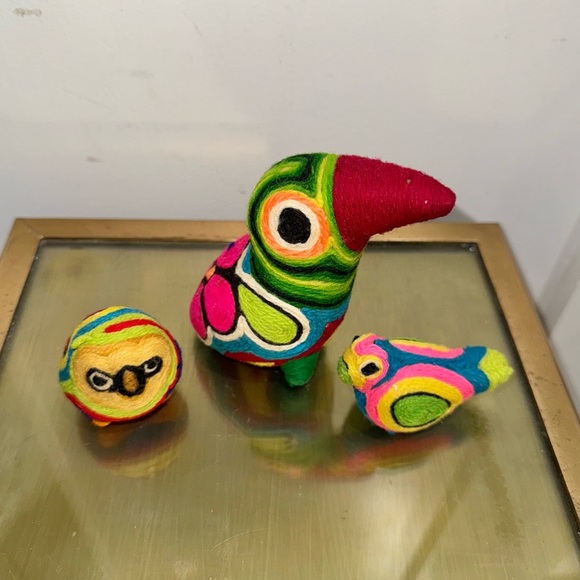 Vintage Mexican Yarn Wrapped Bird Figurines - Picture 2 of 7